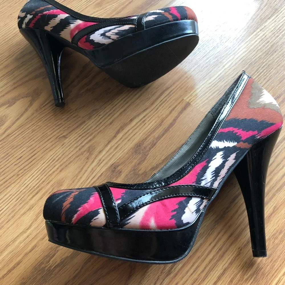 🟢3/$15 MADDEN GIRL heels 8.5 round toe multi color